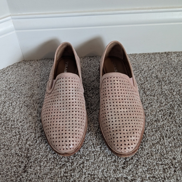 Trask Ali Metallic Perforated Loafer - Dusty Pink - sz 9.5 - Picture 2 of 6